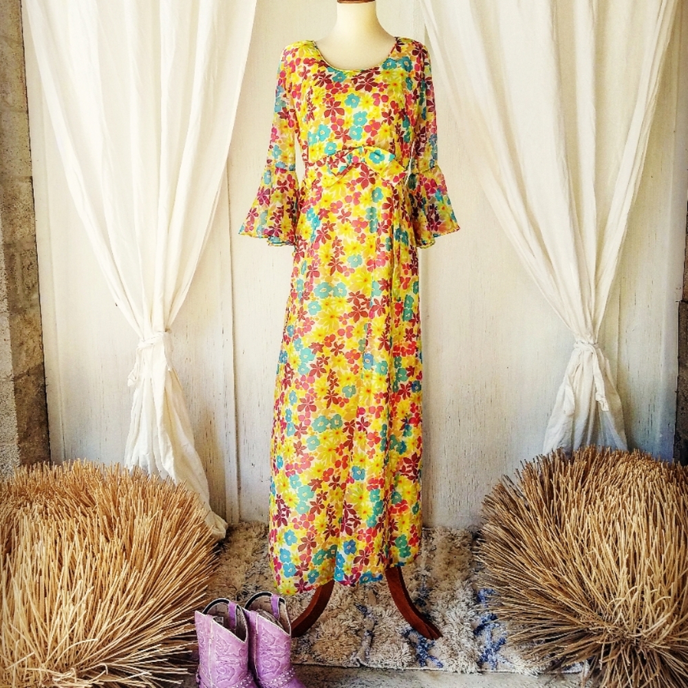 True Vintage 70's Flower Power Dress!🌼🌻